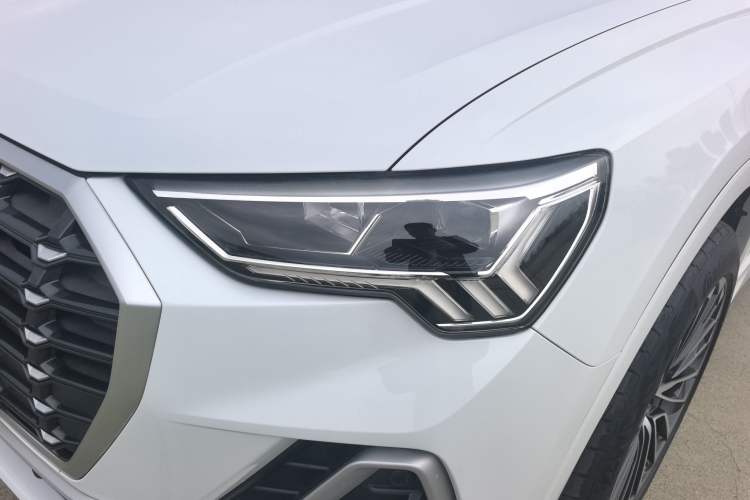 Used Audi Q3 2020 35 TFSI Fashion Dynamic Model Left Front Headlight