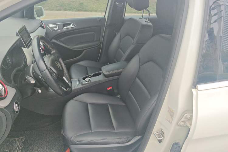 Used Mercedes-Benz B-Class 2012 B 200 Left Front Seat