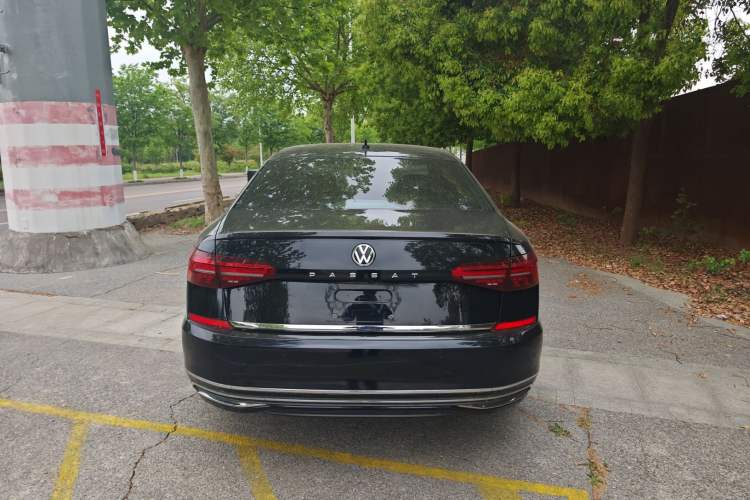 Used Volkswagen Passat 2019 330TSI Luxury Edition China VI Standard Exterior 4