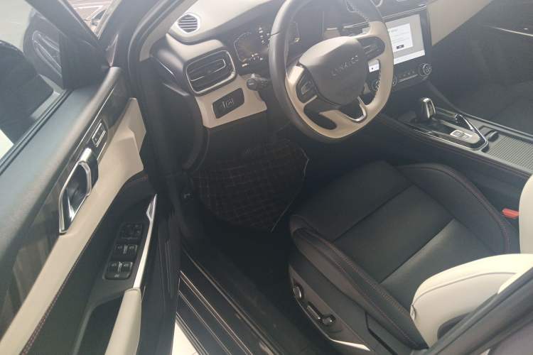 Used Lynk & Co 02 2022 1.5T DCT Shine Pro