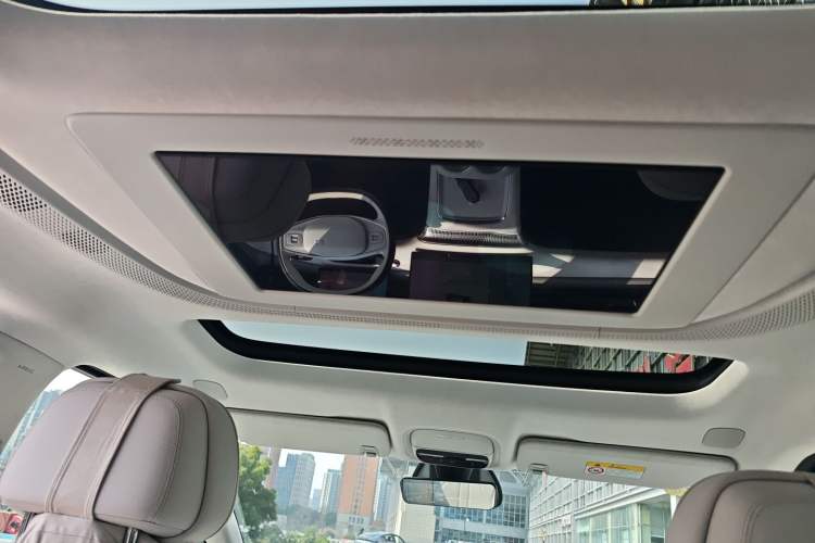 Used XPeng X9 2024 702 Ultra-Long Range Pro
