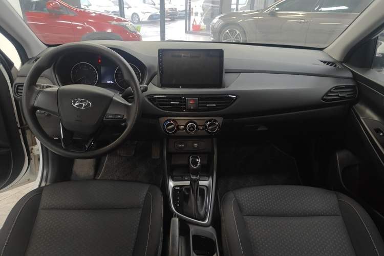 Used Hyundai Celesta 2020 1.6L Automatic GL Enjoyable Edition
