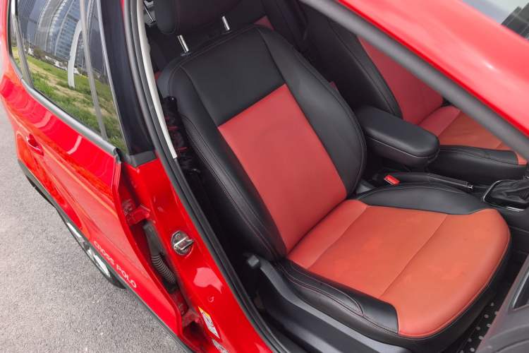 Used Volkswagen Polo 2014 1.6L Cross Polo Automatic