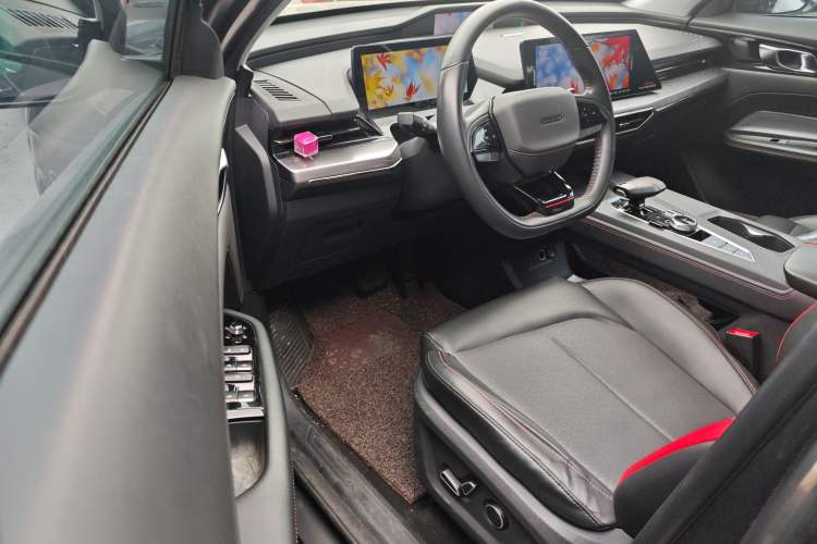 Used CHANGAN OSHAN Z6 2022 Blue Whale 1.5T DCT Smart Navigation Model Driver Seat