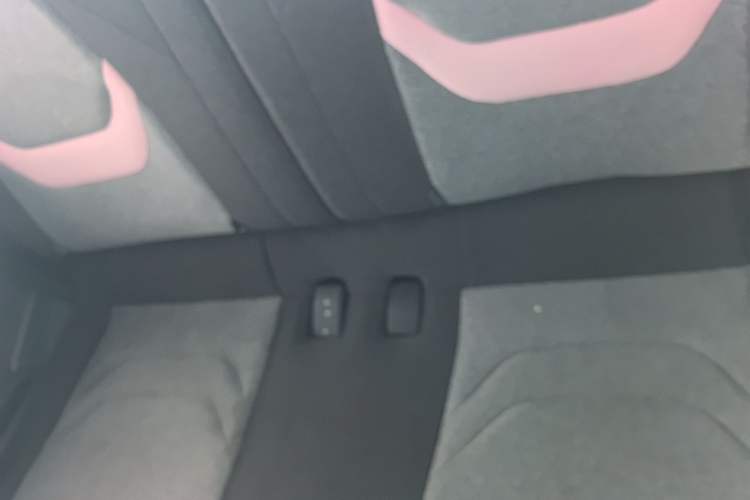 Used Chery New Energy QQ Ice Cream 2022 170km Sundae Phosphate Lithium-Ion