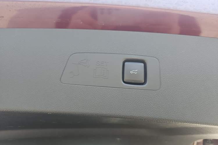 Used Lincoln Corsair 2020 2.0T Two-Wheel Drive Luxury Edition Interior 2