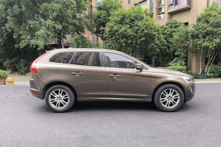 Used Volvo XC60 2016 T5 Smart Upgrade Model
