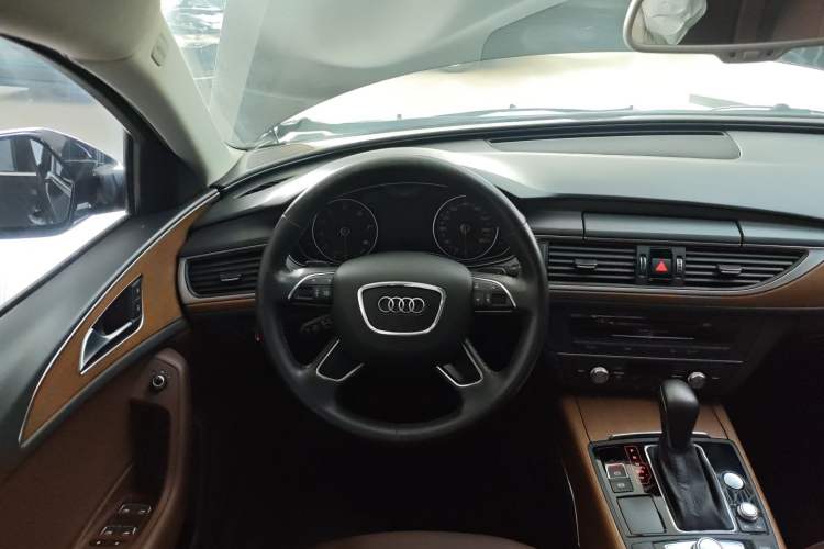 Used Audi A6L 2018 30th Anniversary Edition 30 FSI Style Model Steering Wheel