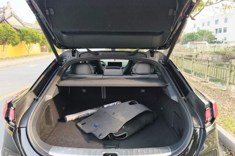 Used Zeekr 001 2023 WE Edition 100 kWh Trunk