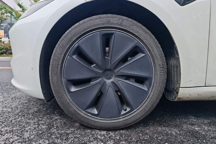 Used Tesla Model 3 2025 Rear-Wheel-Drive Version
