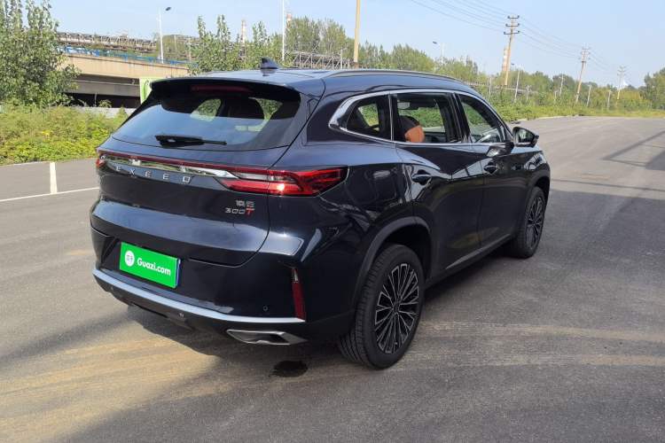 Used EXEED Lingyun 2025 300T Two-Wheel Drive Starry Edition Exterior 2