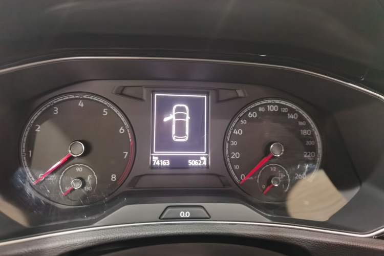 Used Volkswagen T-ROC 2019 280TSI DSG Two-Wheel Drive Comfort Version China VI Standard