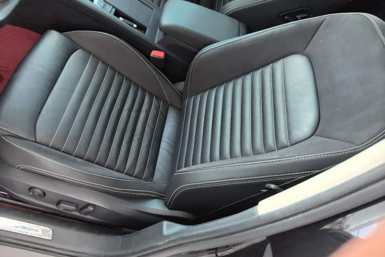 Used Volkswagen Magotan 2020 330TSI DSG Leading Model
