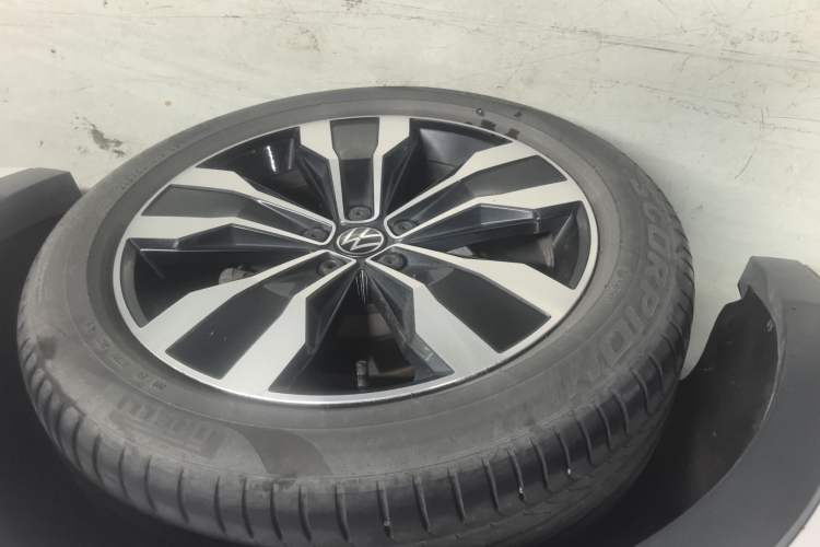 Used Volkswagen Tiguan L 2022 330TSI Automatic Two-Wheel Drive R-Line Enhanced Edition Exterior 1