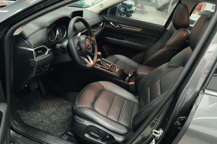 Used Mazda CX-5 2020 Revised Version 2.0L Automatic Two-Wheel Drive ZhiZun Trim Interior 2