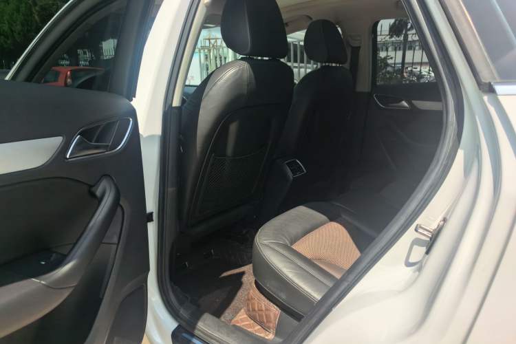 Used Audi Q3 2018 30th Anniversary Edition 30 TFSI Fashion Model Interior 3