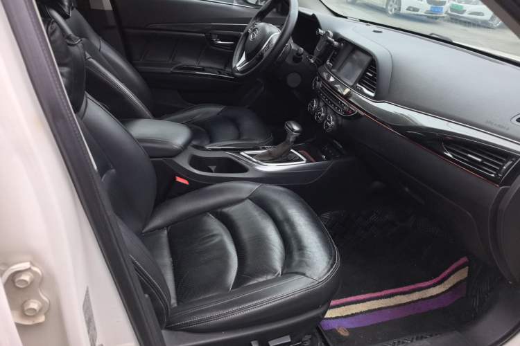 Used GAC Trumpchi GA6 2015 1.8T DCT Luxury Navigation Model Interior 2