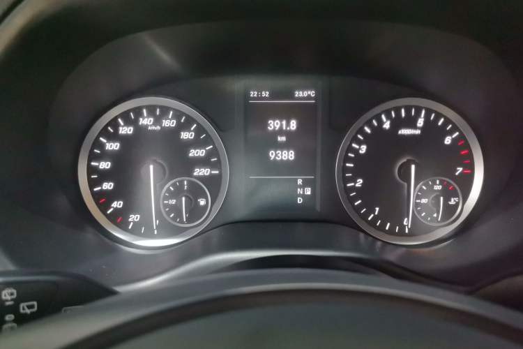 Used Mercedes-Benz Vito 2021 2.0T Elite Version 7 Seats