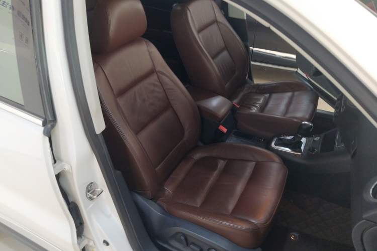 Used Volkswagen Tiguan 2015 1.8TSI Automatic All-Wheel-Drive Luxury Model