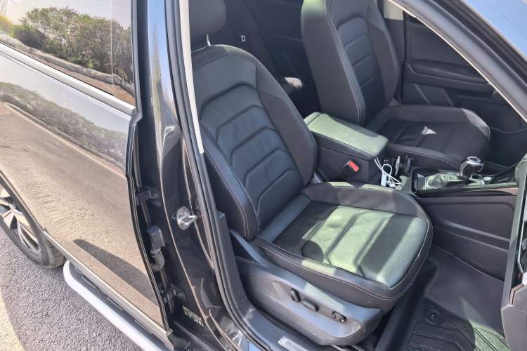 Used Volkswagen Tayron 2021 280TSI Two-Wheel Drive Luxury Smart Connectivity Version