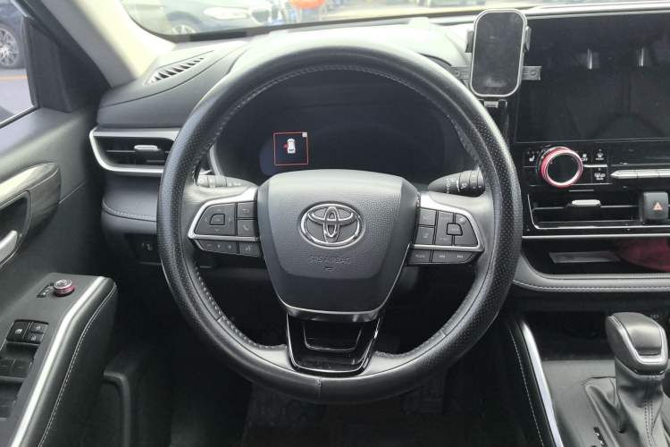 Used Toyota Highlander 2024 2.5L Smart Electric Hybrid Dual-Engine Four-Wheel Drive Prestige Version – 7 Seats