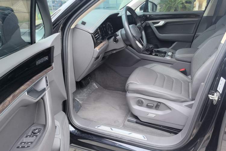 Used Volkswagen Touareg 2022 3.0 TSI Prestige Edition Classic Sport Package
