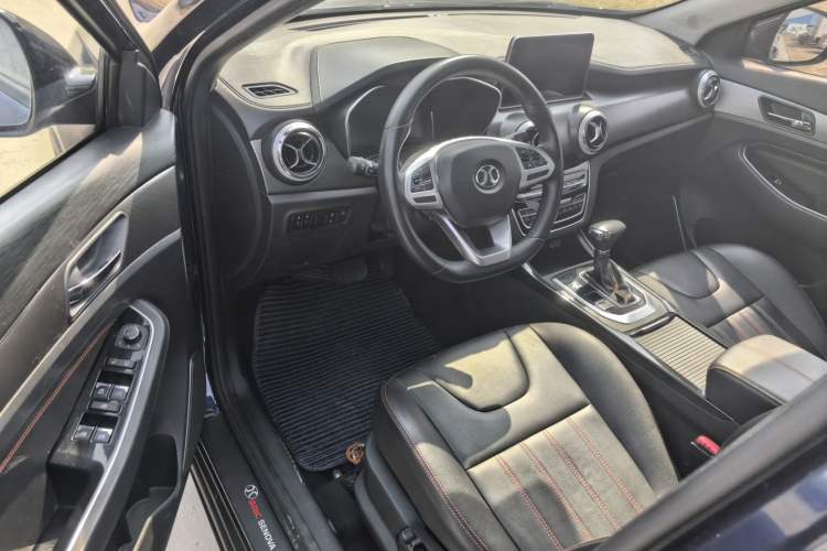 Used BAIC Beijing X5 2019 1.5T CVT Elite Version China VI
