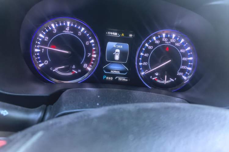 Used CHANGAN CS95 2017 2.0T Four-Wheel Drive ZhiZun Edition
