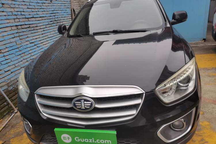Used Bestune X80 2013 2.0L automatic comfort version
