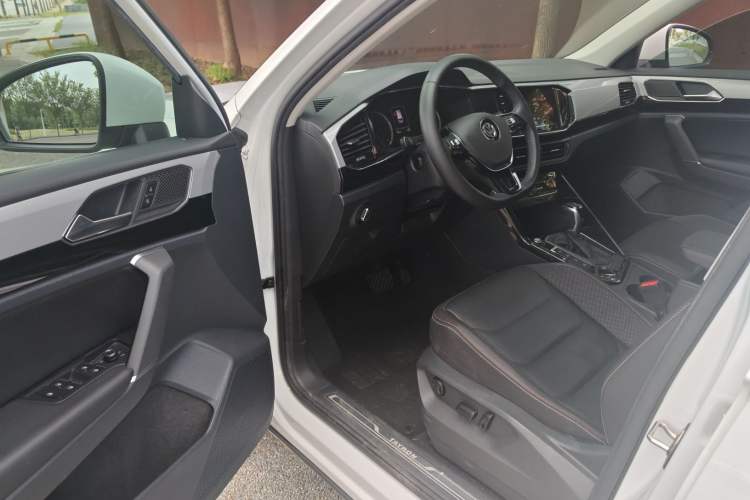 Used Volkswagen Tayron 2020 330TSI Two-Wheel Drive Luxury Smart Connectivity Version