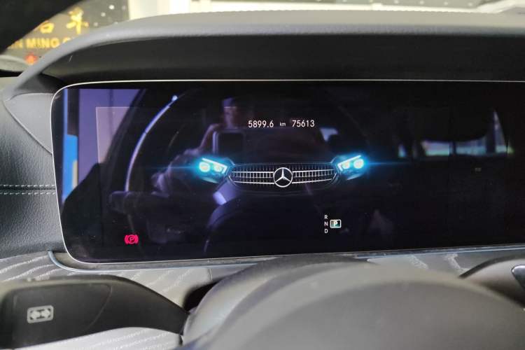 Used Mercedes-Benz E-Class 2021 Restyled E 300 L Sporty and Stylish Edition Odometer Close Up