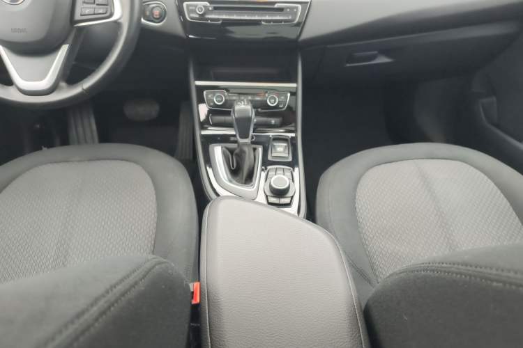 Used BMW 2 Series Gran Tourer 2015 218i Leading Model Gear Lever