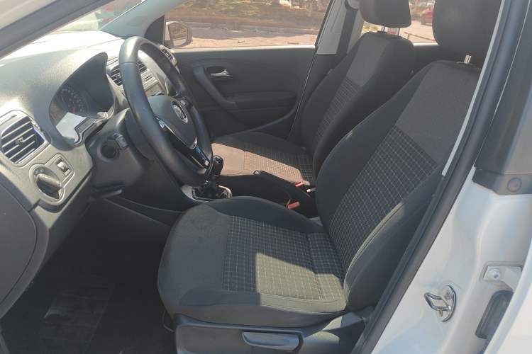 Used Volkswagen Polo 2016 1.6L Manual Comfort Model