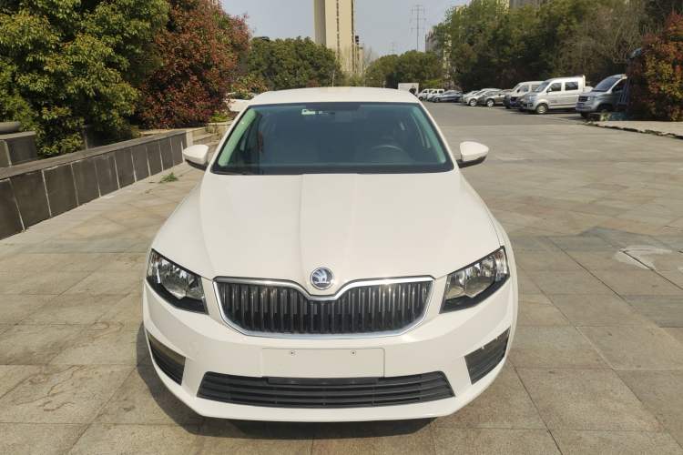 Used Skoda Octavia 2017 1.6L Automatic Front-Wheel Drive Model