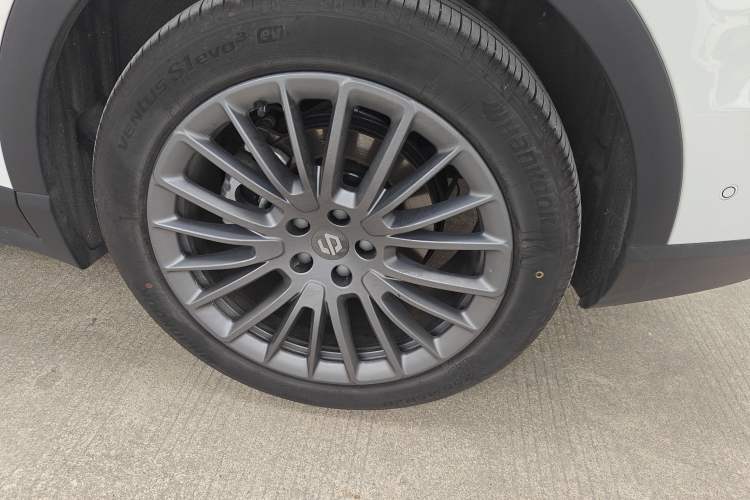 Used Leapmotor C11 2024 All-Electric 580 Luxury Edition Exterior 2