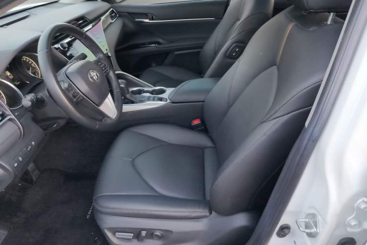 Used Toyota Camry 2018 Dual-Engine 2.5 HG Luxury Edition
