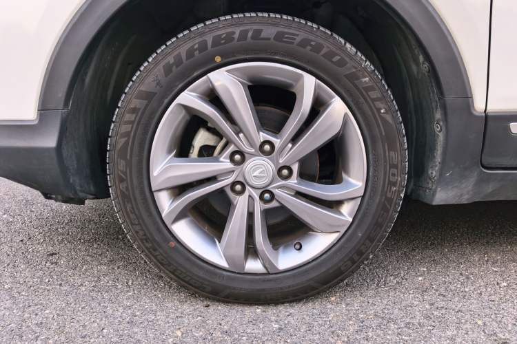 Used CHANGAN CS15 2021 1.5L Automatic Entry-Level Trim Exterior 7