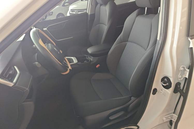 Used Toyota Wildlander 2024 2.0L CVT Two-Wheel Drive Leading Edition