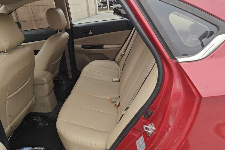 Used CHANGAN Eado 2012 1.6L Manual Luxury Model China IV Standard
