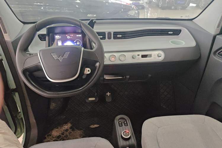 Used Wuling Hongguang MINIEV 2022 Macaron Fashion Model Lithium Iron Phosphate