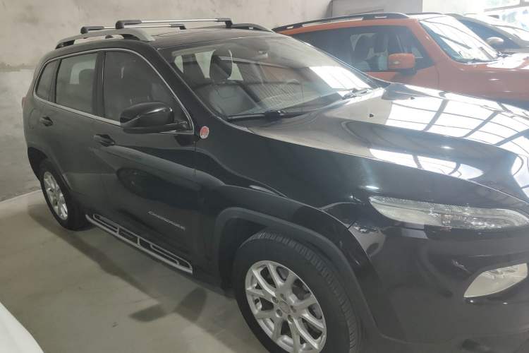 Used Jeep Cherokee 2017 2.4L Leading Smart Edition