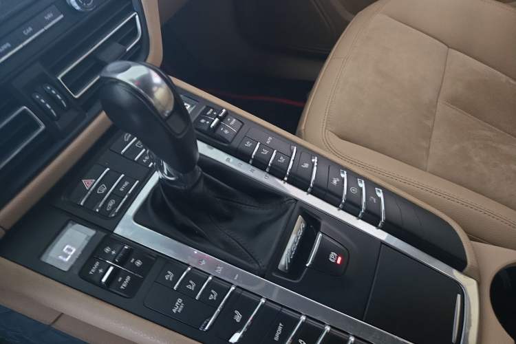 Used Porsche Macan 2018 Macan 2.0T