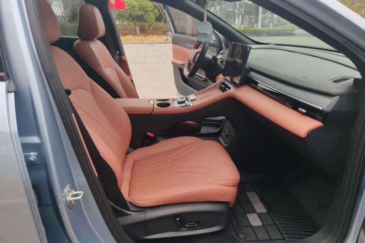 Used Geely Galaxy L6 2025 EM-i 140km Starship Edition