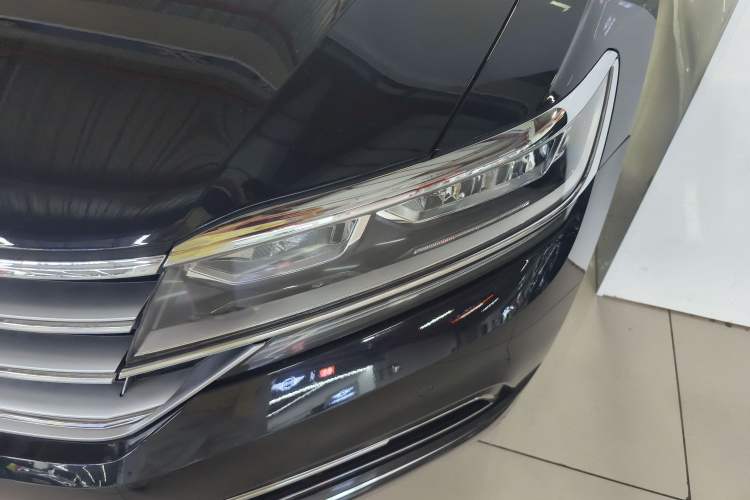 Used Volkswagen Phideon 2019 380TSI Two-Wheel Drive Business Edition China VI Standard

