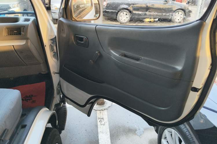 Used Jinbei Hiace 2020 2.0L Express King Series Deluxe Van High Roof China VI Standard 1TZS