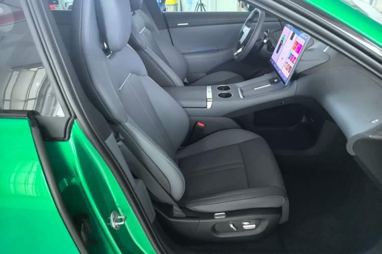 Used Xiaomi Auto YU7 2025 Ultra-Long Range Rear-Wheel Drive Version
