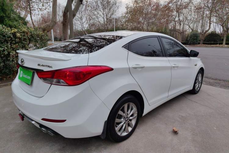 Used Hyundai Elantra (5th Generation / Langdong) 2015 1.6L Manual Fashion Edition