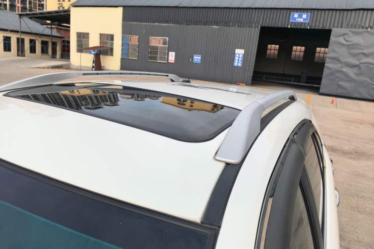 Used BYD S7 2015 2.0T Automatic Prestige Model Roof