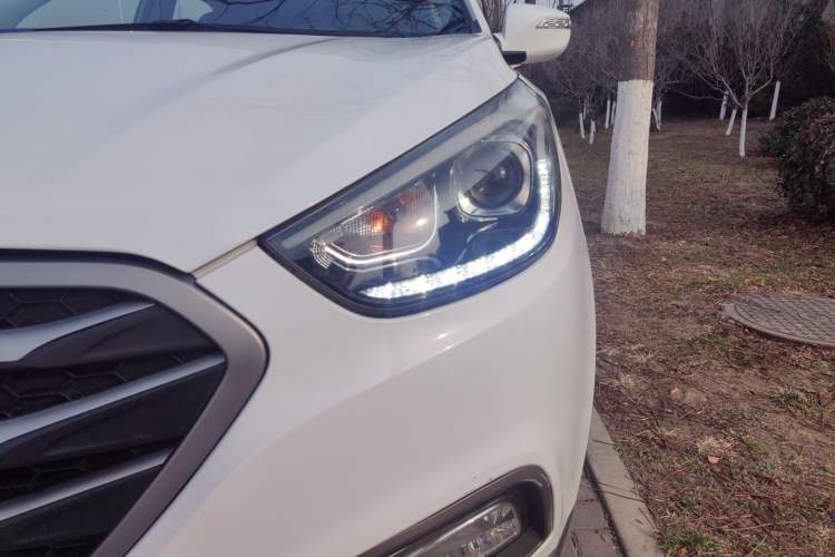 Used Hyundai ix35 2013 2.0L Automatic Two-Wheel Drive Smart GLS China IV Standard