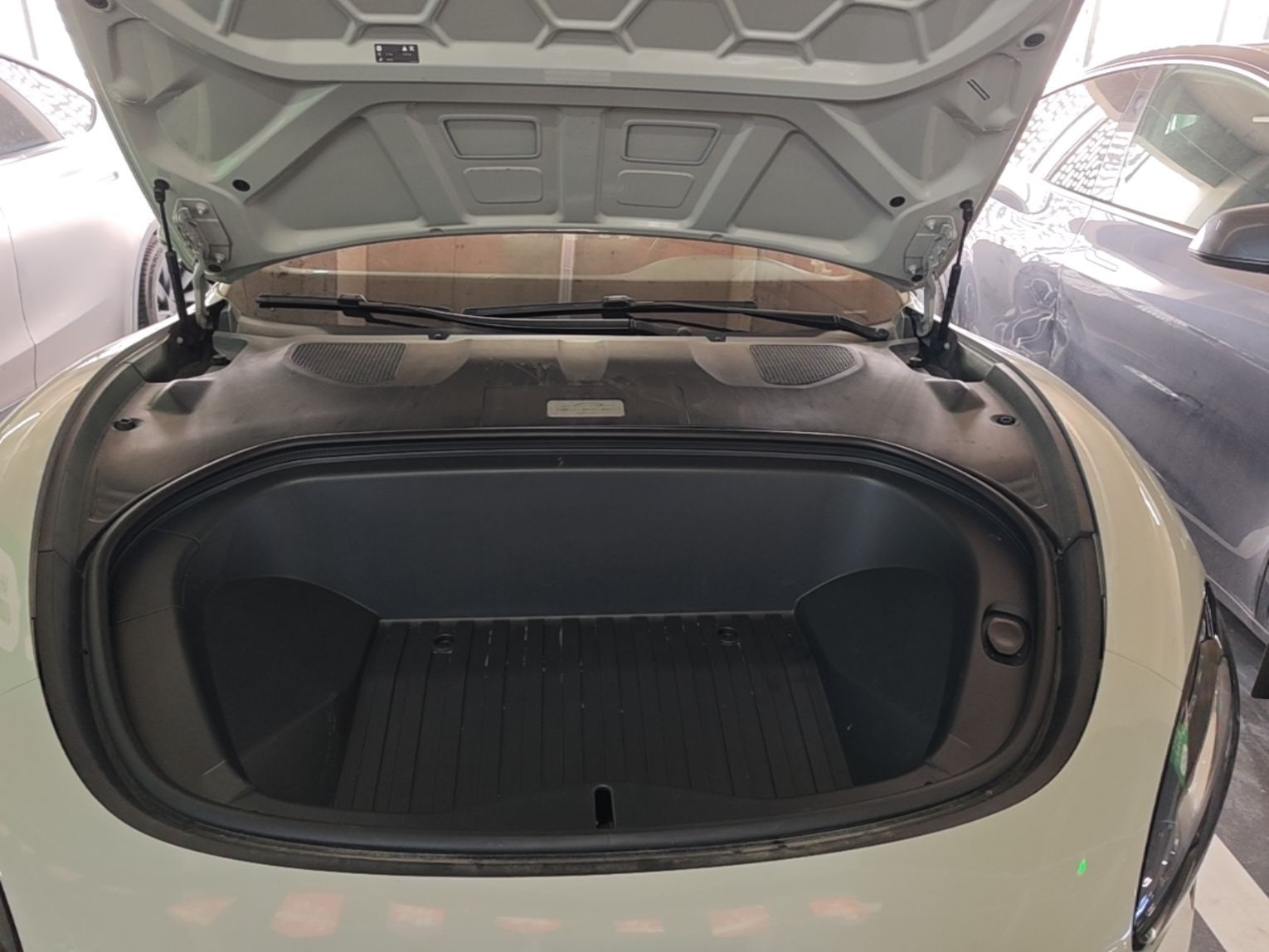 Xiaomi Auto SU7 2024 Rear-Drive Ultra-Long Range Advanced Pro-Level Intelligent Driving Version — снимка 19